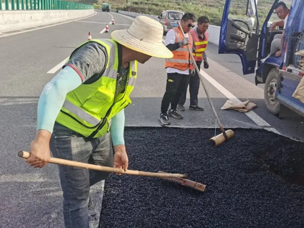 温岭道路沥青路面实战施工方案,20年施工团队核心技术解析